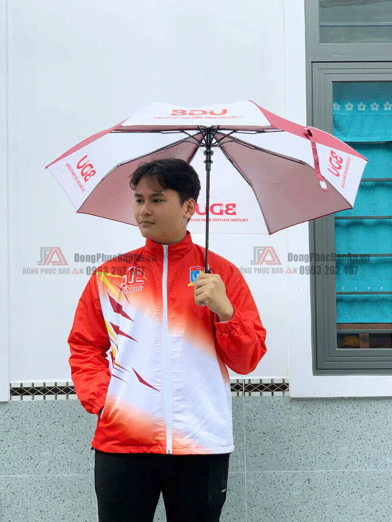 giá áo khoác đồng phục