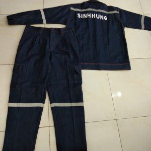 Quần áo bảo hộ lao động chất lượng công ty Sinh Hùng