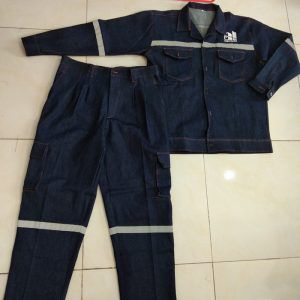 Quần áo bảo hộ lao động chất lượng công ty Sinh Hùng