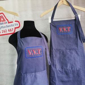 May tạp dề đồng phục quán in thêu logo V.V.T 01
