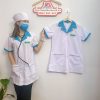 Áo blouse điều dưỡng tay ngắn phối viền xanh cho nữ 01