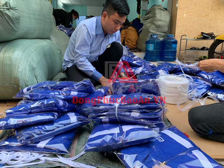 Xưởng May Đồng Phục Áo Khoác Công Ty Tại Đà Nẵng – Sơn Trà