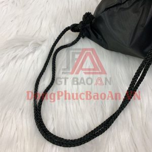 May Balo/Túi Rút Thể Thao, Tập Gym Giá Rẻ Chất Lượng TPHCM – Mẫu Túi Dây Rút Trơn Màu Đen Trợt Nước