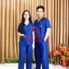 Bộ Scrubs bác sĩ xanh lam (xanh đoàn) cao cấp – Bộ quần áo Blouse kỹ thuật viên phòng mổ, hộ lý