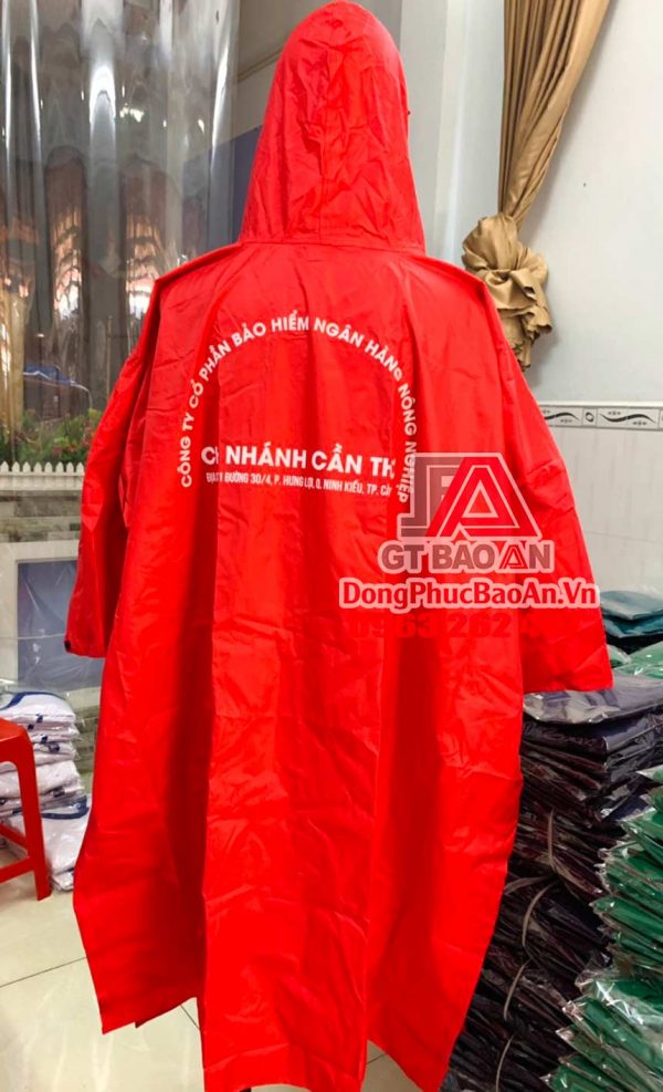 Xưởng may áo mưa quảng cáo theo yêu cầu TPHCM – Mẫu áo mưa chữ T cài cạnh công ty ABIC