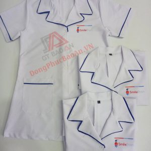 Đồng phục blouse y tá, dược sĩ bệnh viện theo yêu cầu có in logo giá rẻ TPHCM |