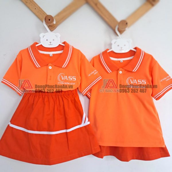Mẫu quần áo học sinh mầm non màu cam năng động cho bé - Mầm non quốc tế Việt Mỹ