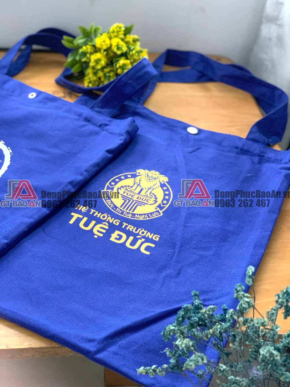 Xưởng may túi vải canvas quà tặng có in logo giá rẻ TPHCM - Trường Tuệ Đức
