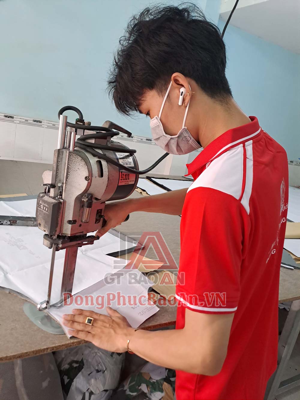 Địa chỉ may áo blouse trắng giá rẻ cho sinh viên khoa Y tại Đà Nẵng