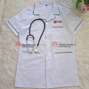 Mẫu áo blouse trắng dược sĩ, y tá, nhà thuốc tay ngắn, form đẹp giá rẻ TPHCM - Nhà thuốc Mariko