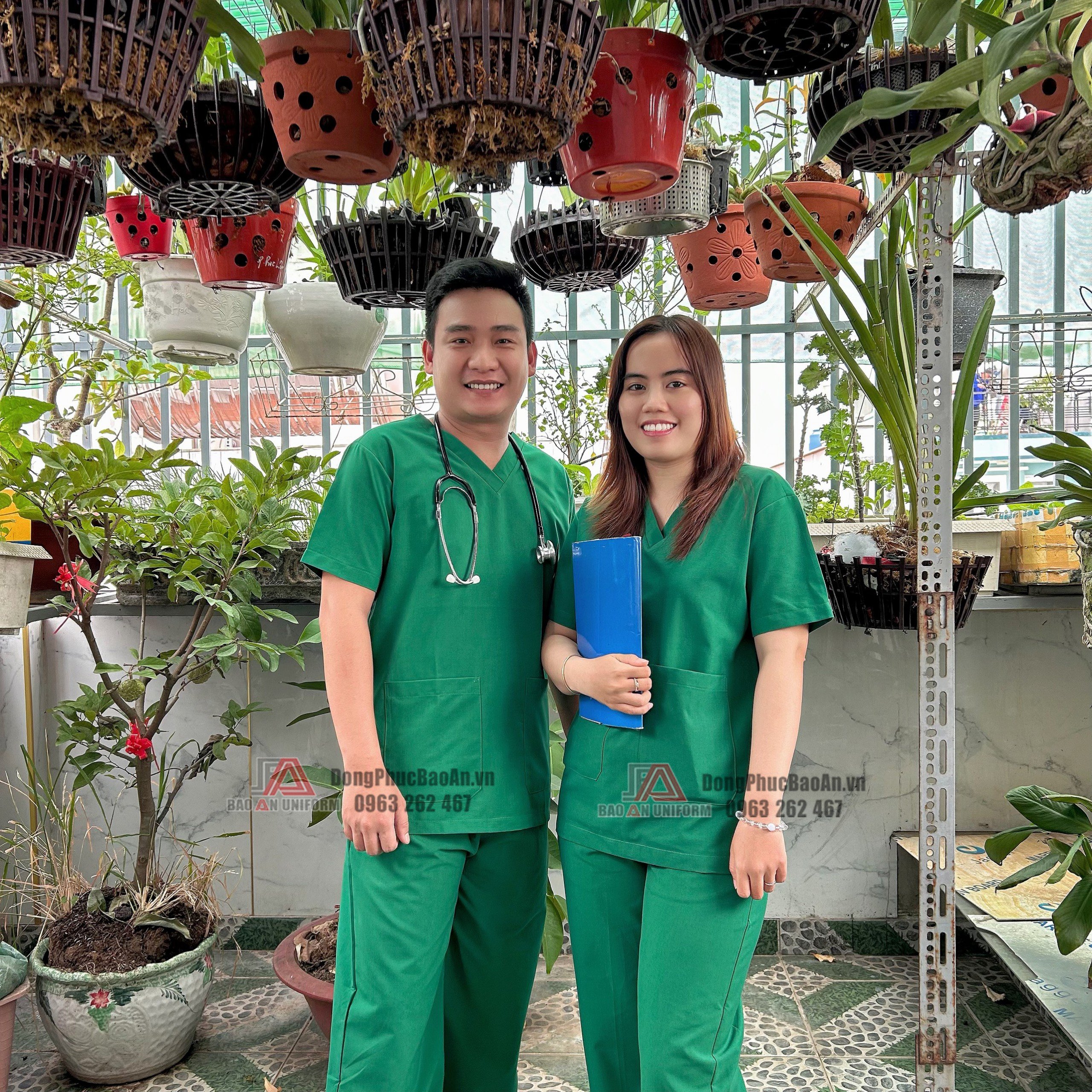 Bộ Scrubs bệnh viện cho nam nữ giá tốt TPHCM.