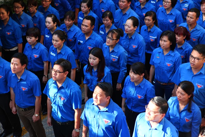 Áo đoàn thanh niên - Màu xanh của khát vọng tuổi trẻ