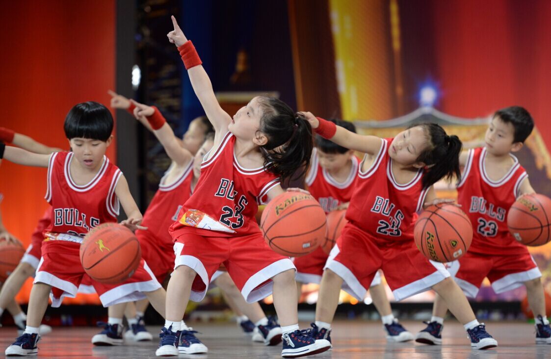 Hướng dẫn chọn đồng phục bóng rổ phù hợp cho bé