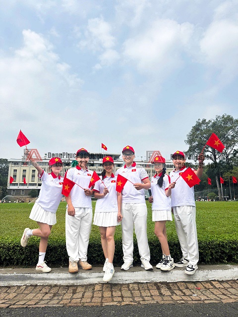 Áo cờ Việt Nam