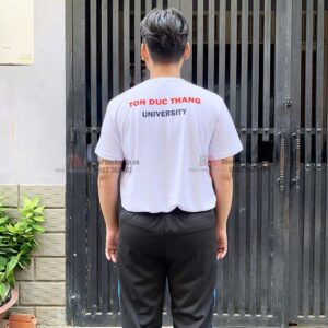 Mặt sau của đồng phục