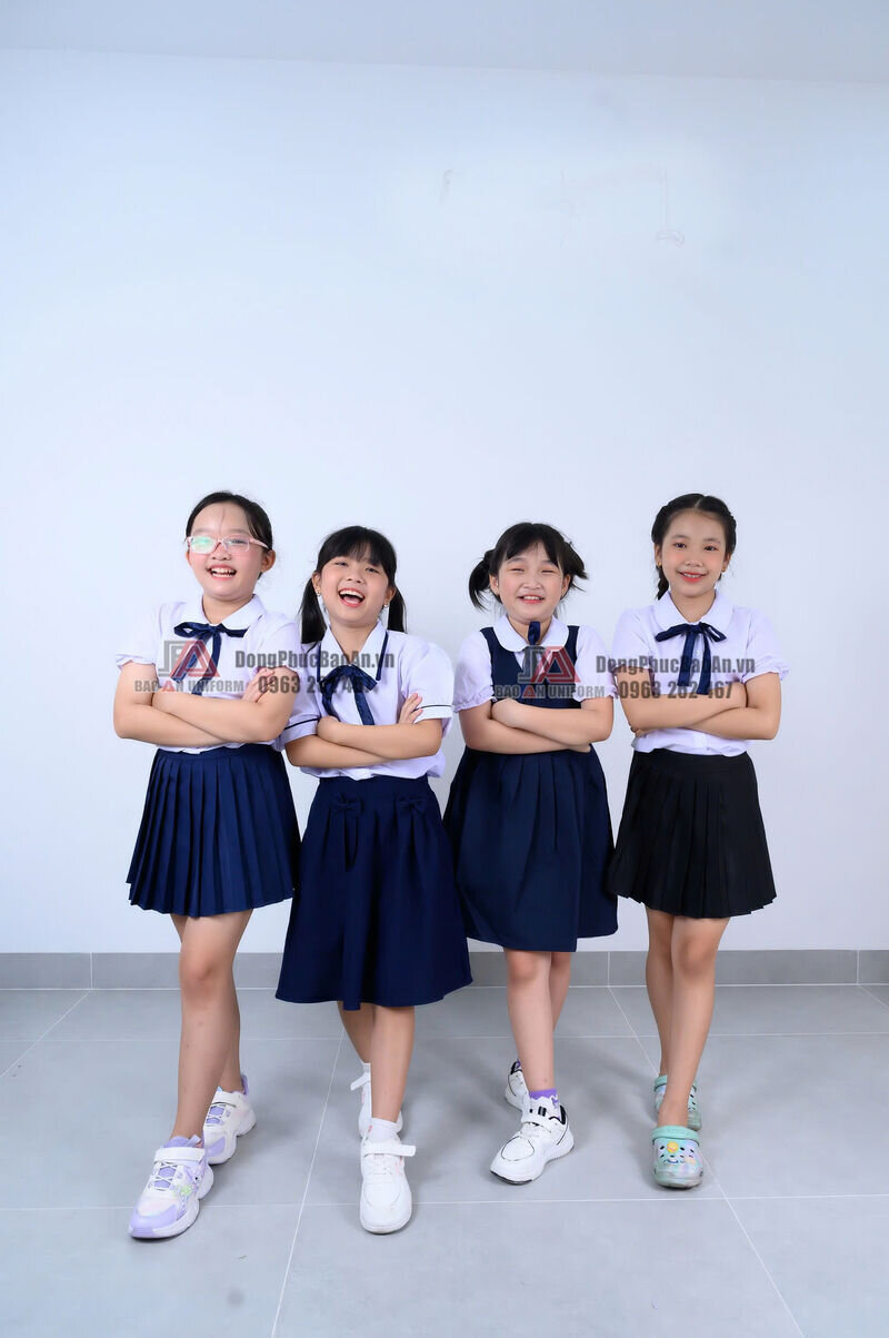 đồng phục học sinh