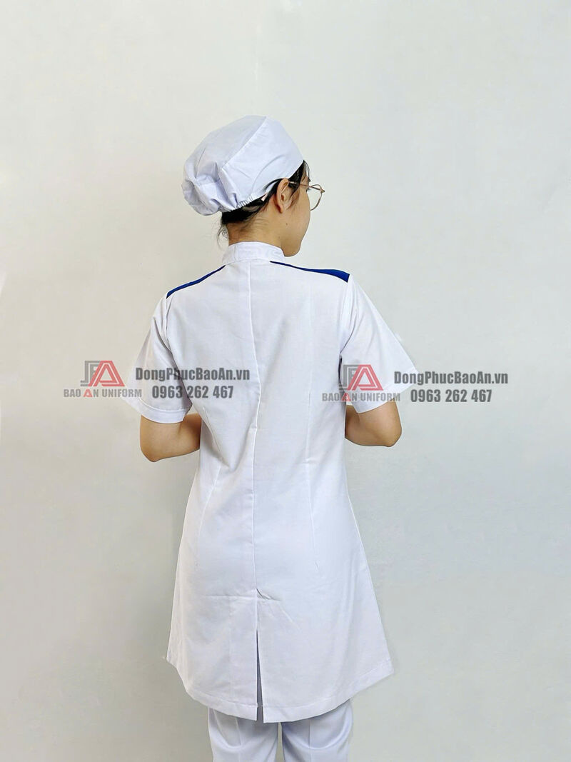 may áo blouse trắng cầu vai xanh đẹp, chất lượng