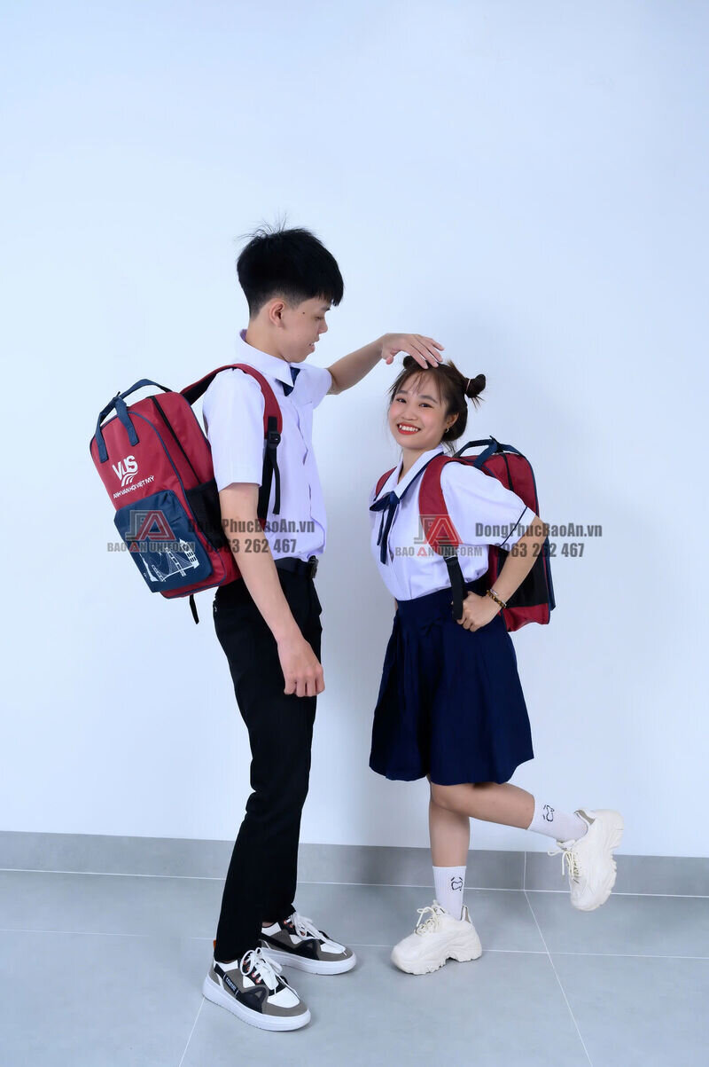 đồng phục học sinh