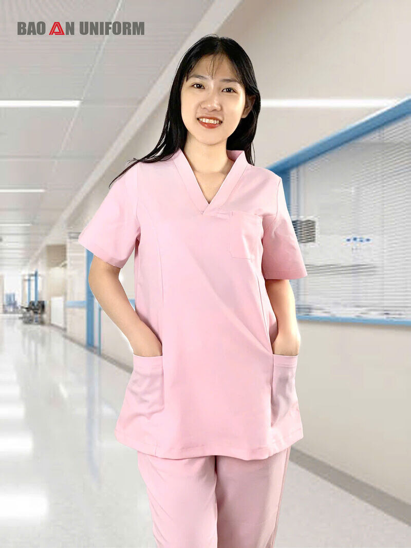 scrubs nữ hồng nhạt