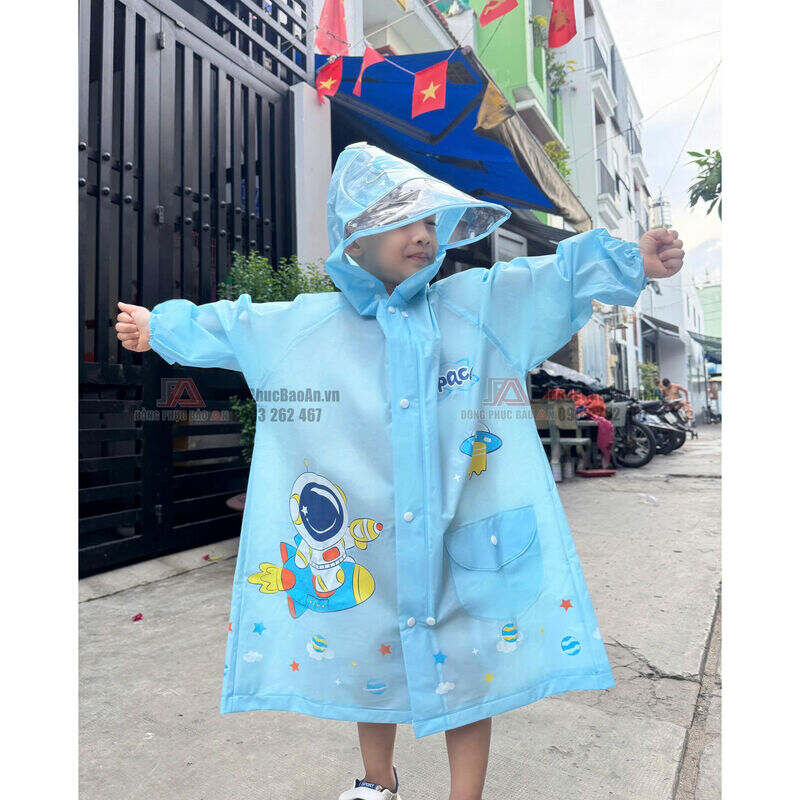 áo mưa màu xanh hình phi hành gia