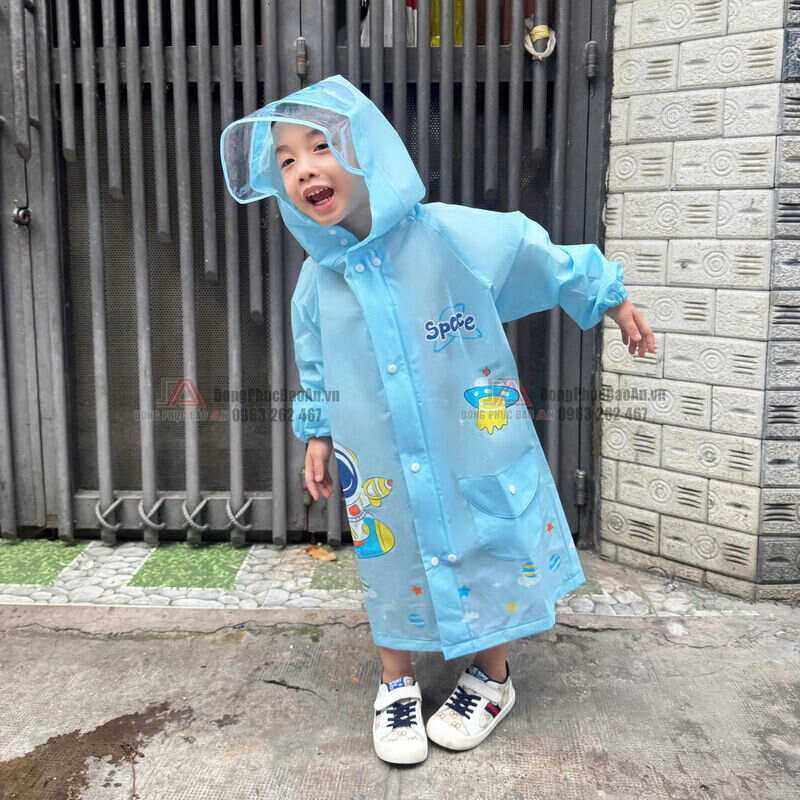 lý do nên mua áo mưa trẻ em