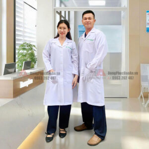 áo blouse phòng thí nghiệm Vinacontrol