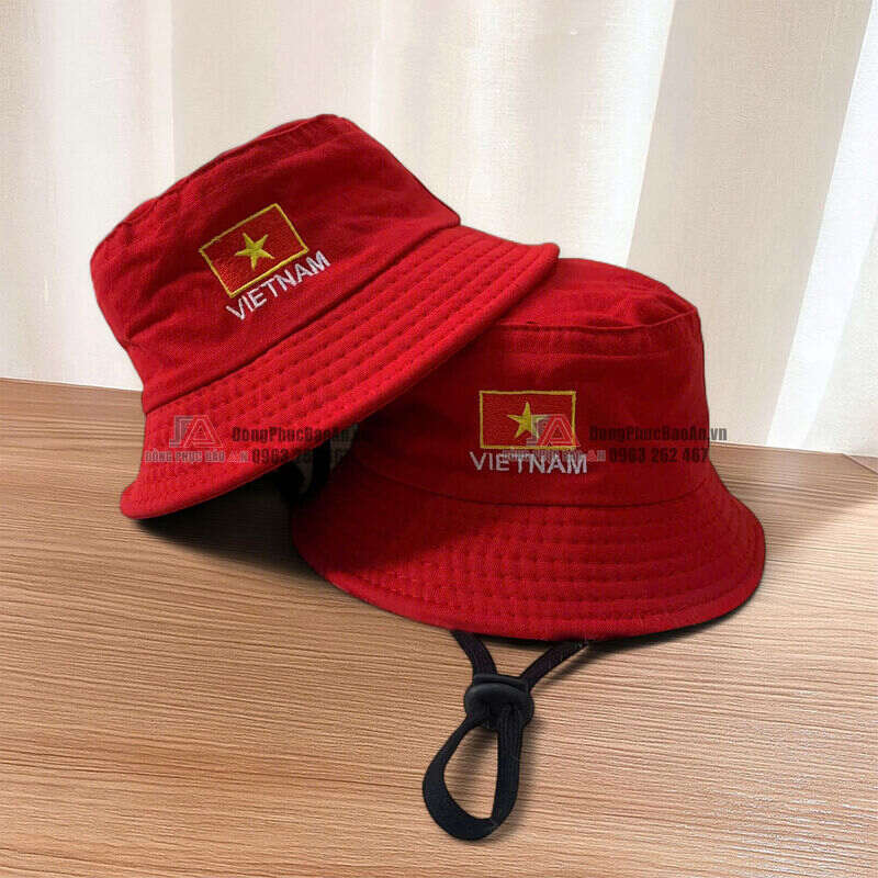 nón tai bèo thêu cờ trẻ em