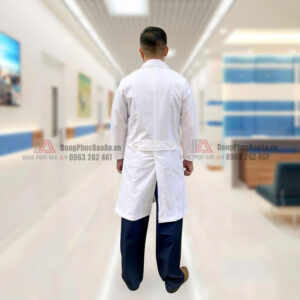 thiết kế áo blouse bác sĩ