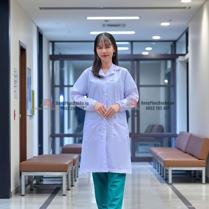 áo blouse trắng
