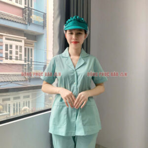 quần áo tạp vụ