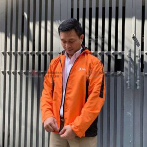 tại sao nên dùng áo khoác đồng phục